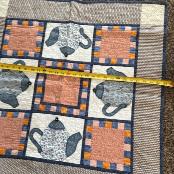Patchwork Teapot Floral Quilt 31 x 31 - Picture 5 of 11